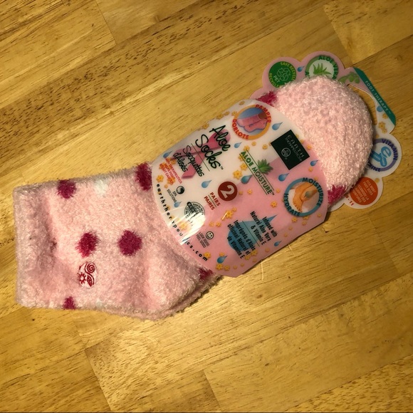 Accessories - Earth Therapeutics Aloe Socks